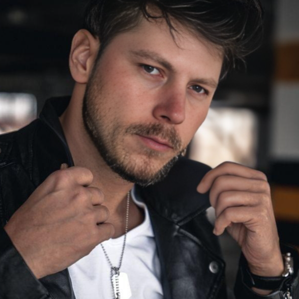 RoMan Разуев