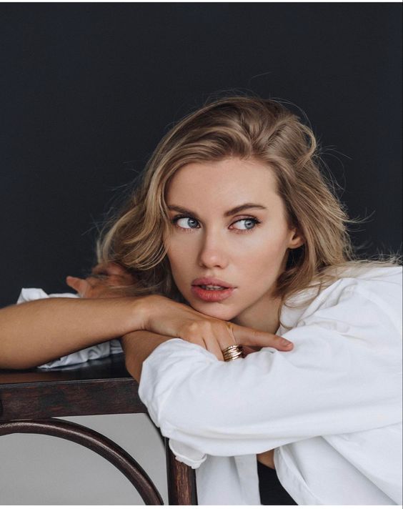 Тая Наварская