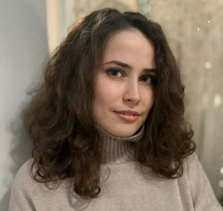 Алёна Мун