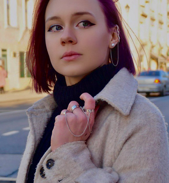 Ксюша Лесникова