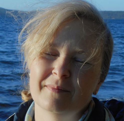 Лена Тулинова