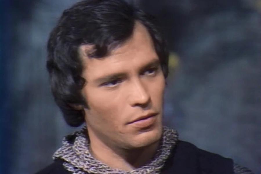 Обложка книги «Под свинцовым небом»